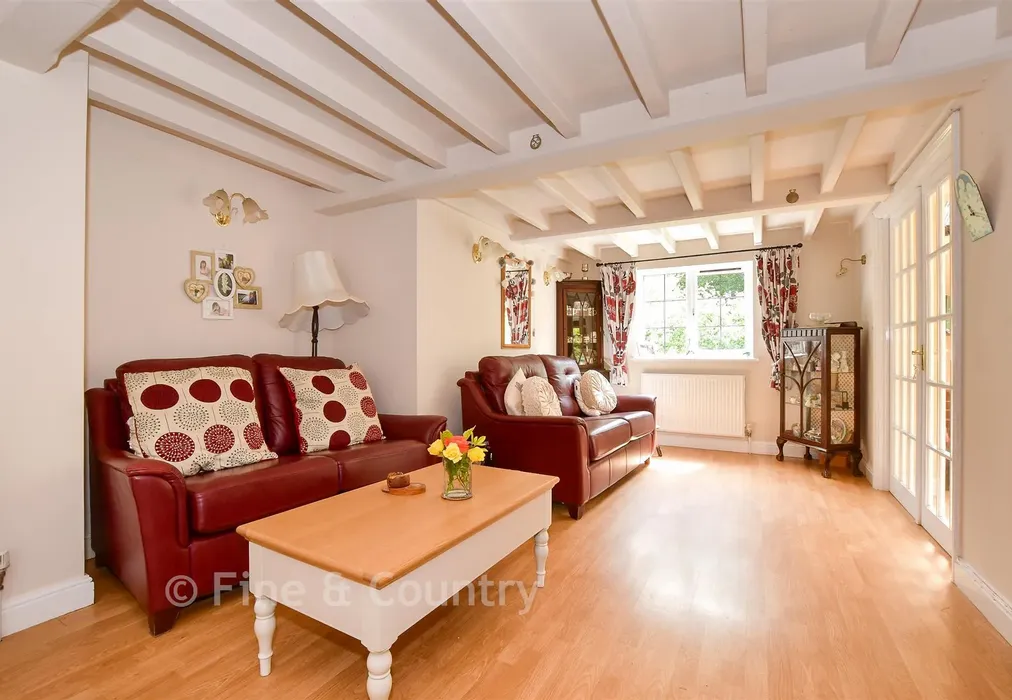 Sitting Room - Hill Top, Newchurch, Sandown, Isle of Wight - Wards of Kent