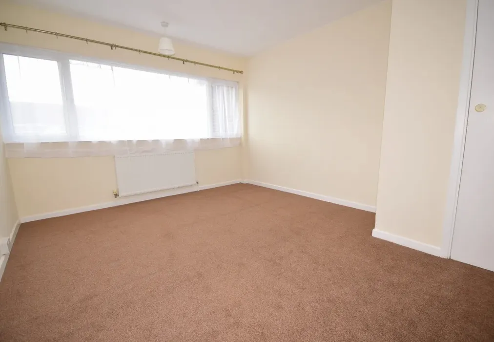 bed 1 - Beaumont Drive Northfleet DA11 - Wards of Kent