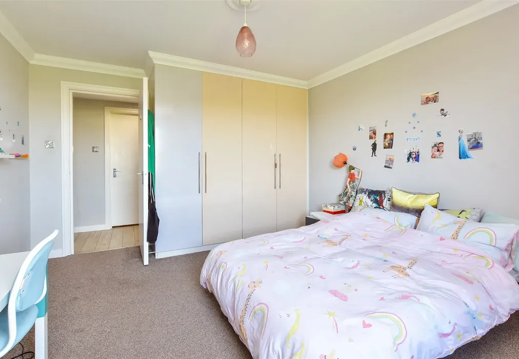 Bedroom 2 - Preston Park Avenue, Brighton, East Sussex - Wards of Kent