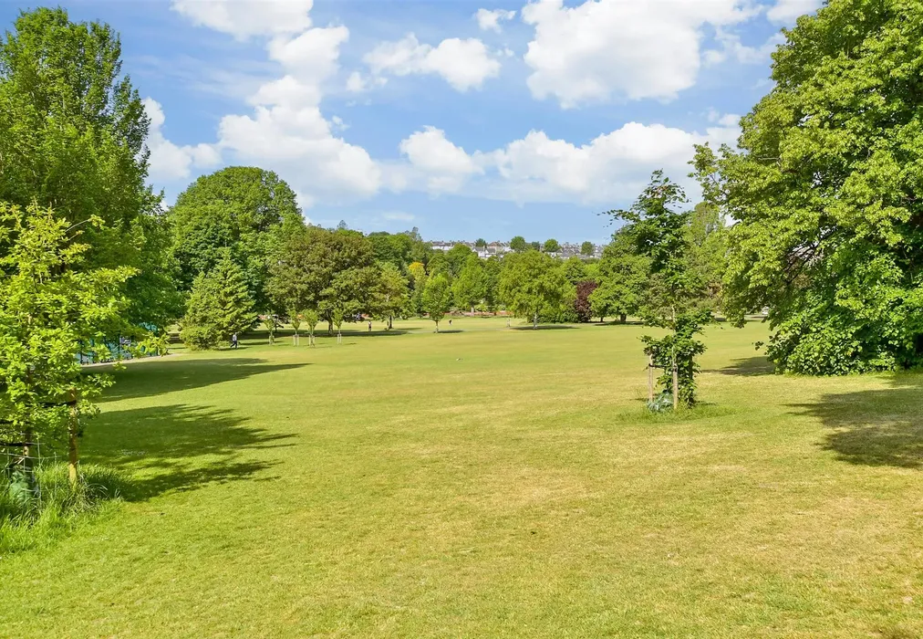 Surrounding Area - Preston Park Avenue, Brighton, East Sussex - Wards of Kent