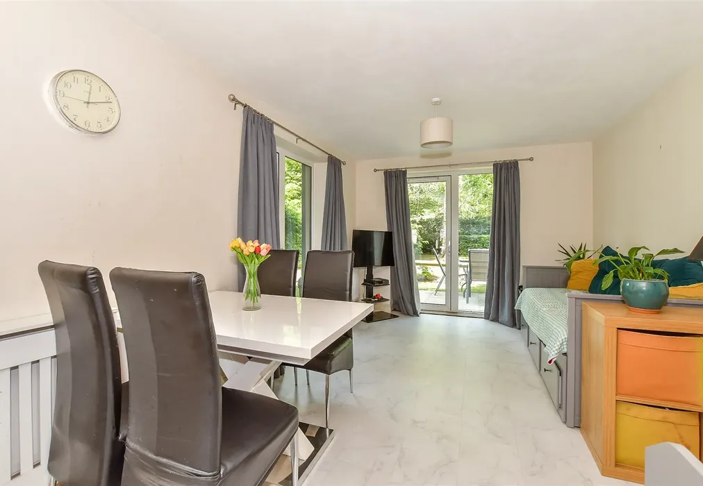 Lounge/ Diner - Medway Road, Tunbridge Wells, Kent - Wards of Kent