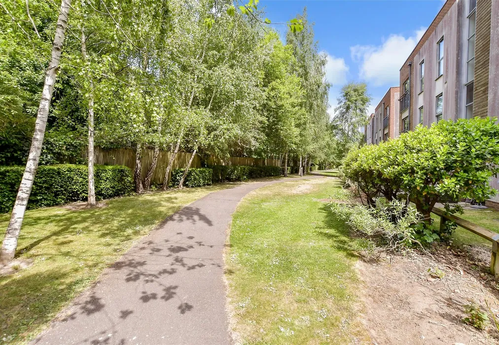Communal Gardens - Medway Road, Tunbridge Wells, Kent - Wards of Kent