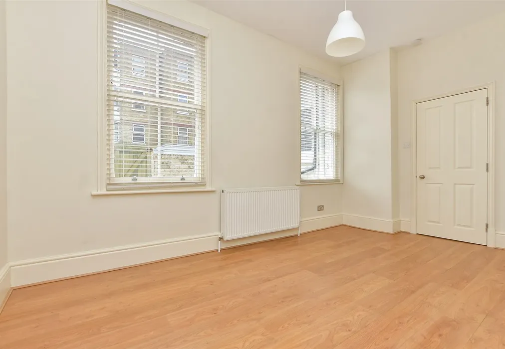 Bedroom 1 - Edgar Road, Cliftonville, Margate, Kent - Wards of Kent