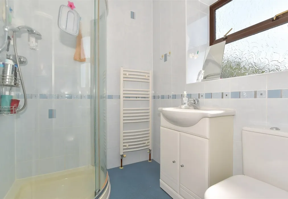En-Suite Shower Room - Esplanade, Rochester, Kent - Wards of Kent