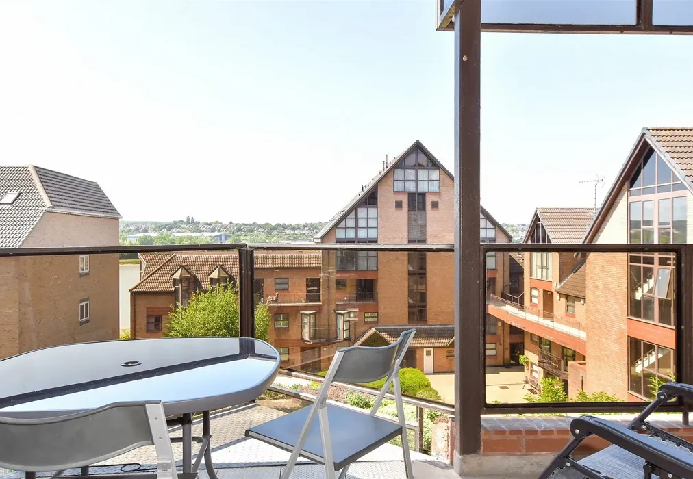 Balcony - Esplanade, Rochester, Kent - Wards of Kent