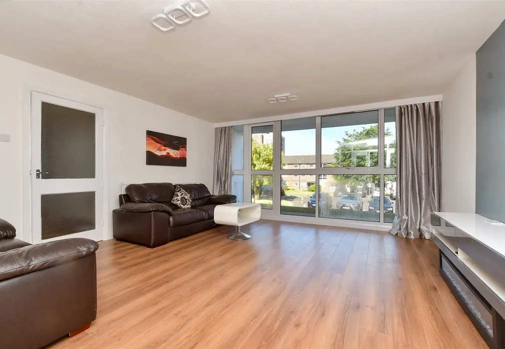 Lounge - Basinghall Gardens, Sutton, Surrey - Wards of Kent