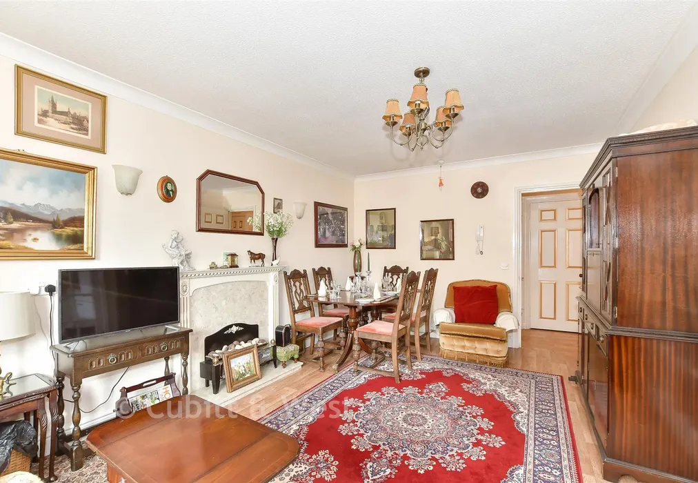Lounge/Diner - Alma Road, Reigate, Surrey - Wards of Kent