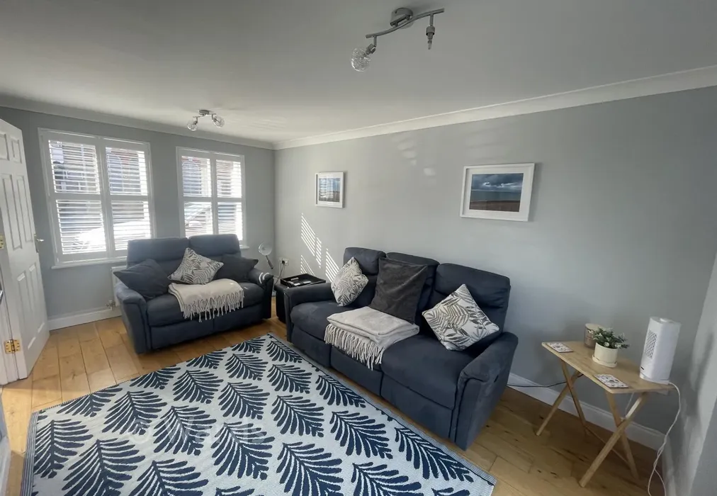 Lounge - Station Drive, Deal, Kent - Wards of Kent