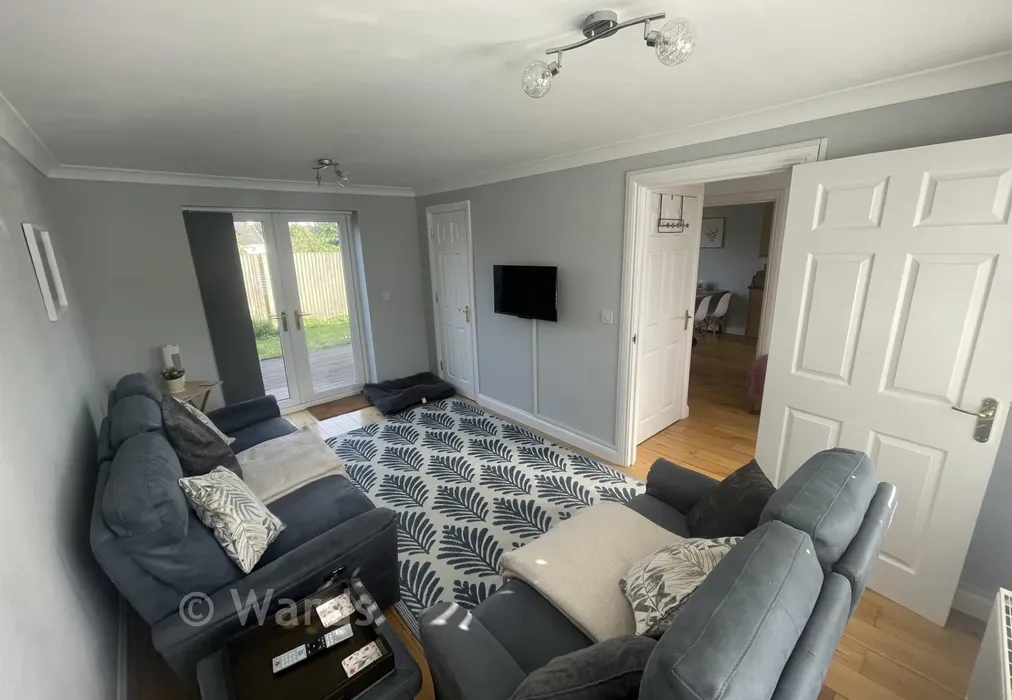 Lounge - Station Drive, Deal, Kent - Wards of Kent