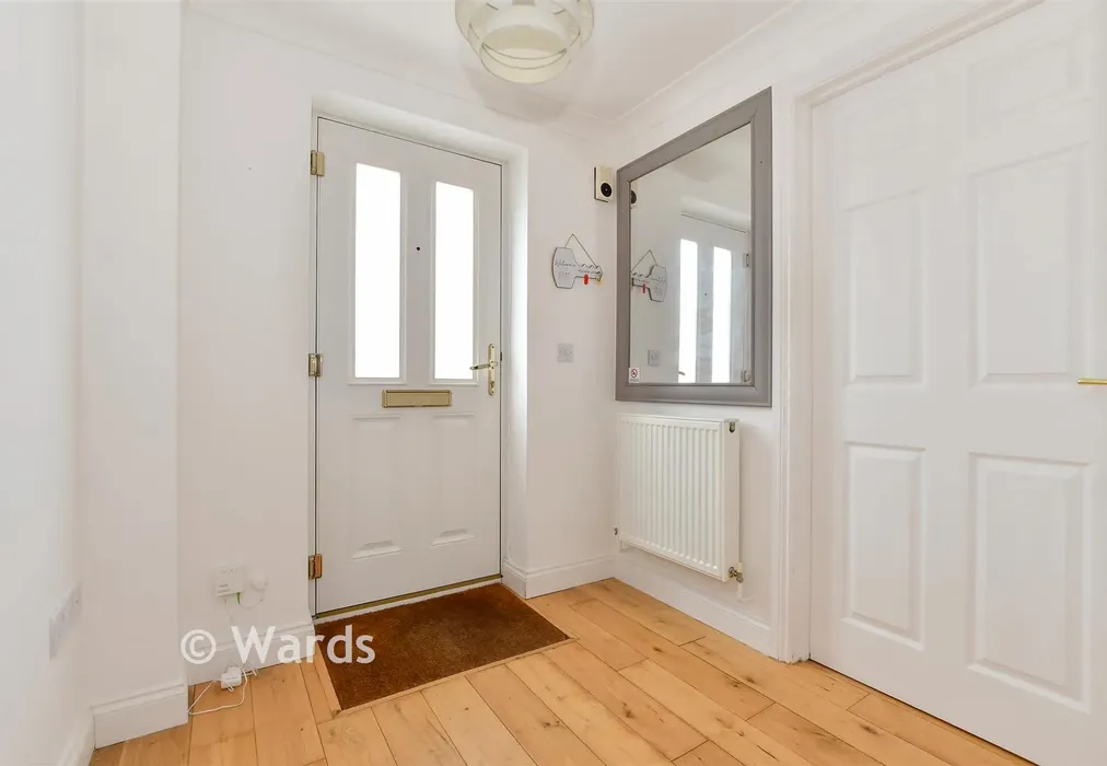 Entrance Hall - Station Drive, Deal, Kent - Wards of Kent