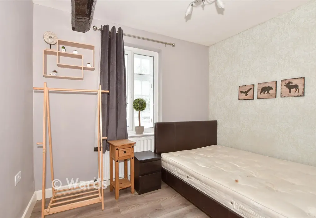 Bedroom 3 - Old Dover Road, Canterbury, Kent - Wards of Kent