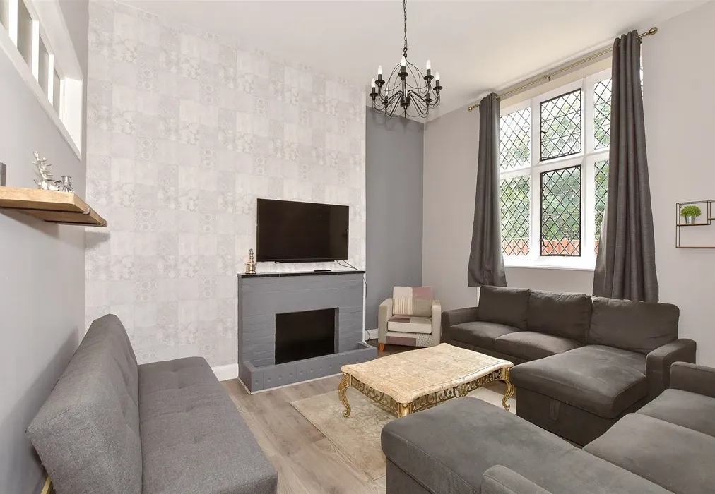Lounge - Old Dover Road, Canterbury, Kent - Wards of Kent