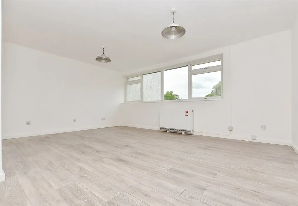 Lounge - Hornbeam Road, Reigate, Surrey - Wards of Kent