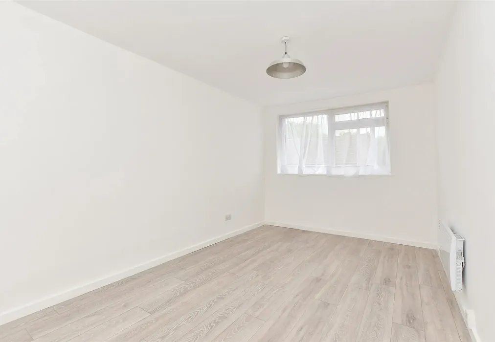 Bedroom 2 - Hornbeam Road, Reigate, Surrey - Wards of Kent