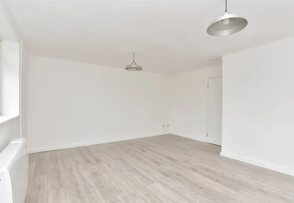 Lounge - Hornbeam Road, Reigate, Surrey - Wards of Kent