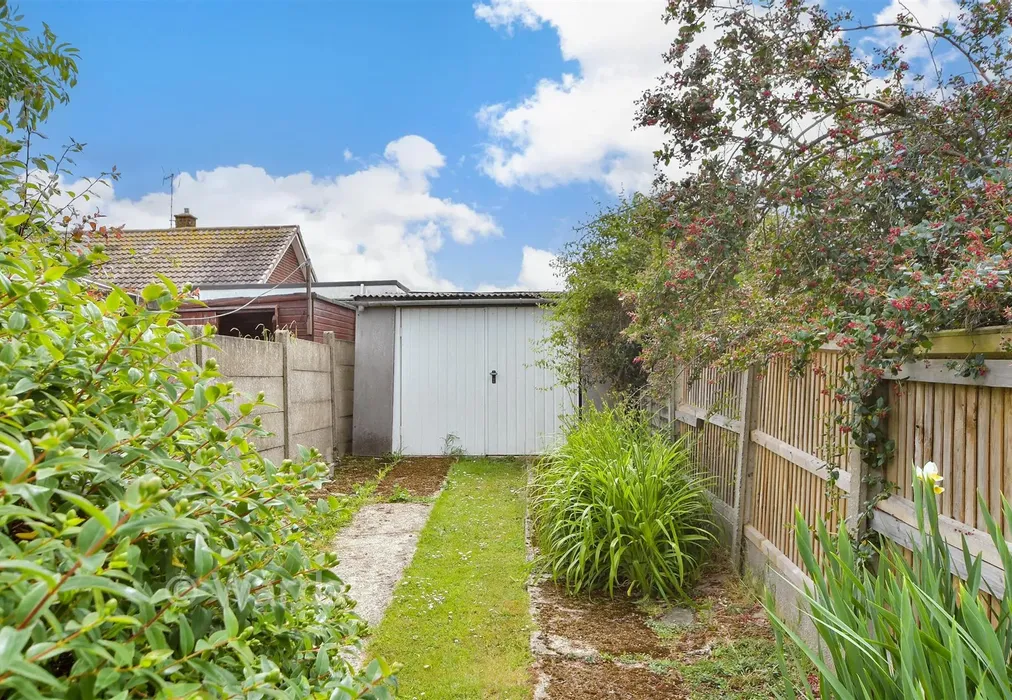 Garage - Upper Free Down, Herne Bay, Kent - Wards of Kent
