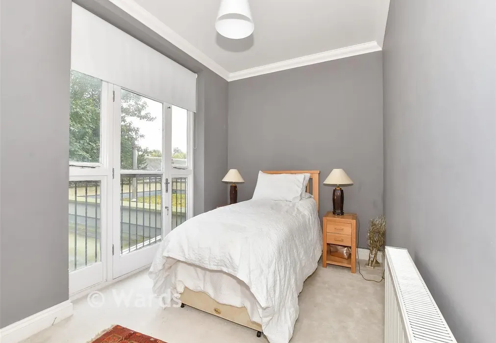 Bedroom 2 - Ramsgate Road, Sarre, Birchington, Kent - Wards of Kent