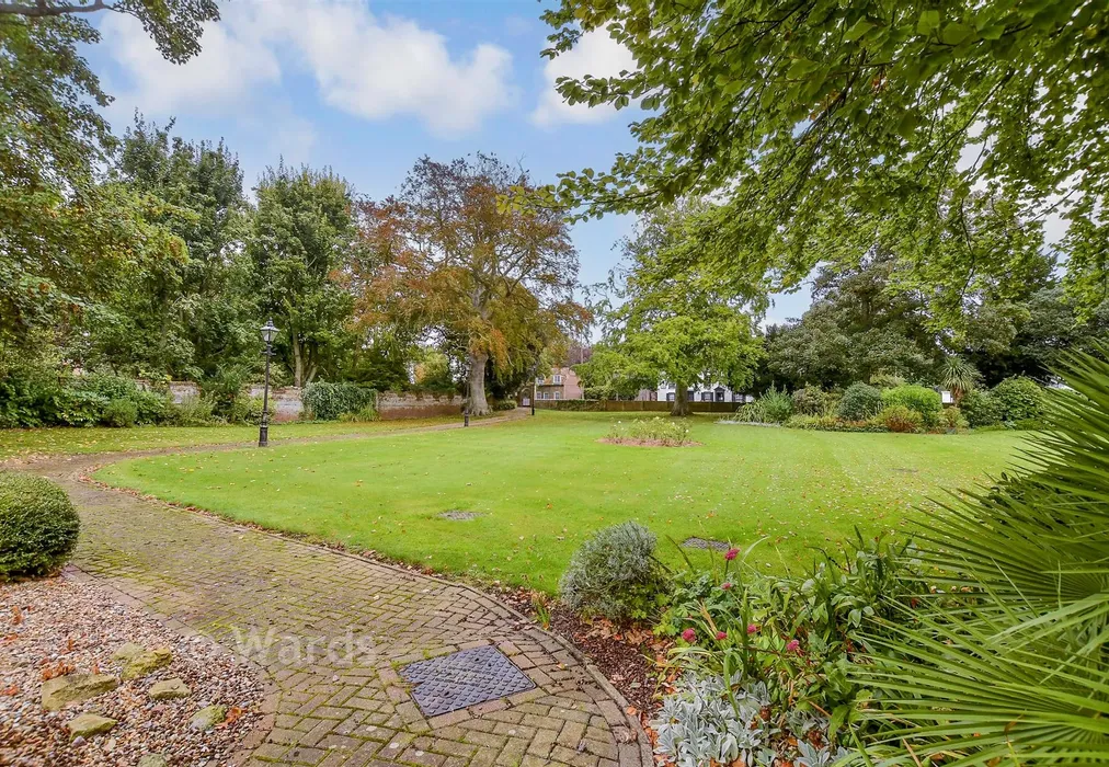 Gardens - Ramsgate Road, Sarre, Birchington, Kent - Wards of Kent