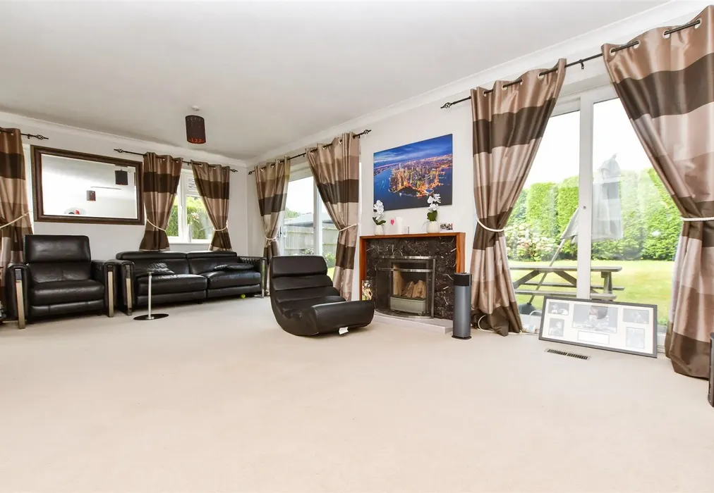 Lounge/Dining Room - North Acre, Banstead, Surrey - Wards of Kent