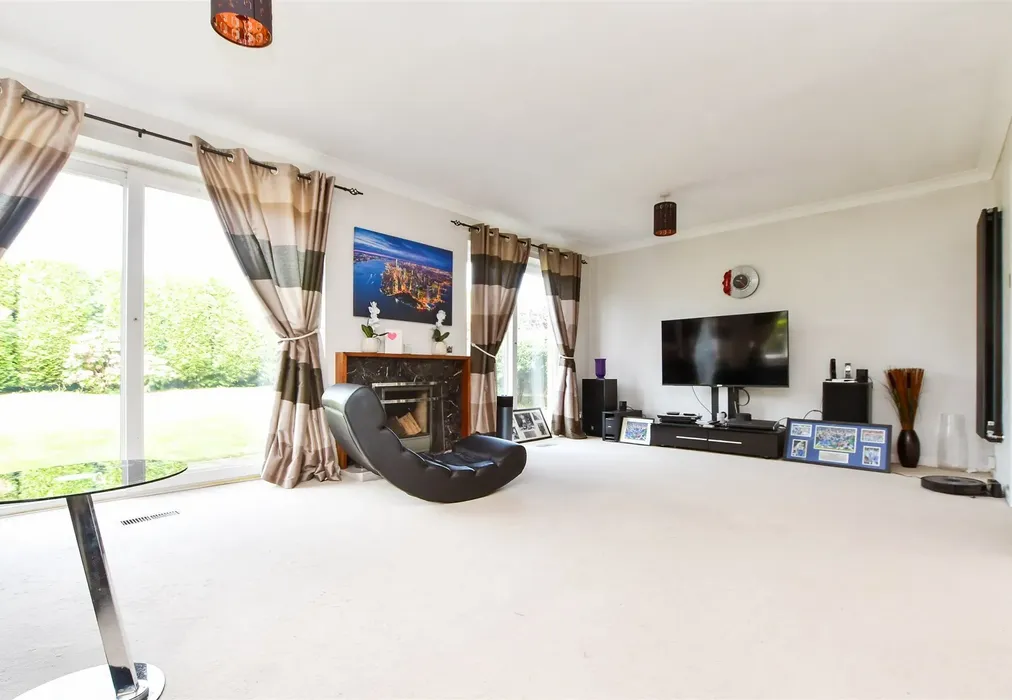 Lounge/Dining Room - North Acre, Banstead, Surrey - Wards of Kent