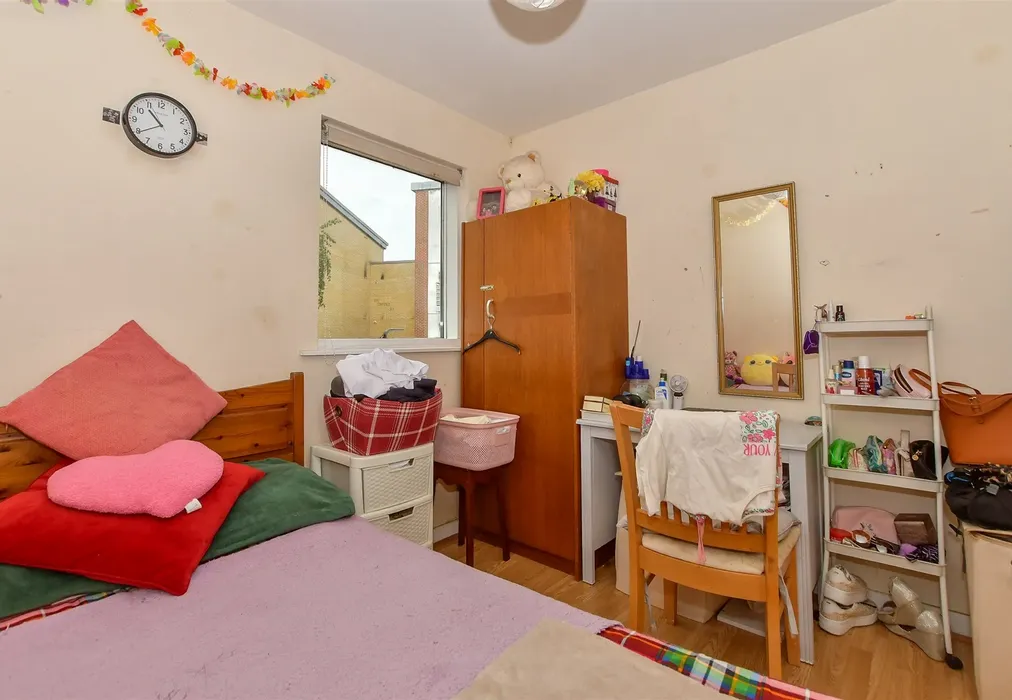 Bedroom 2 - Kingfisher Meadow, Maidstone, Kent - Wards of Kent