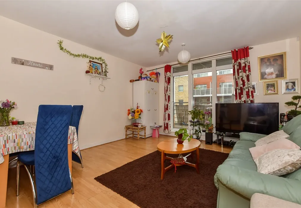 Lounge - Kingfisher Meadow, Maidstone, Kent - Wards of Kent