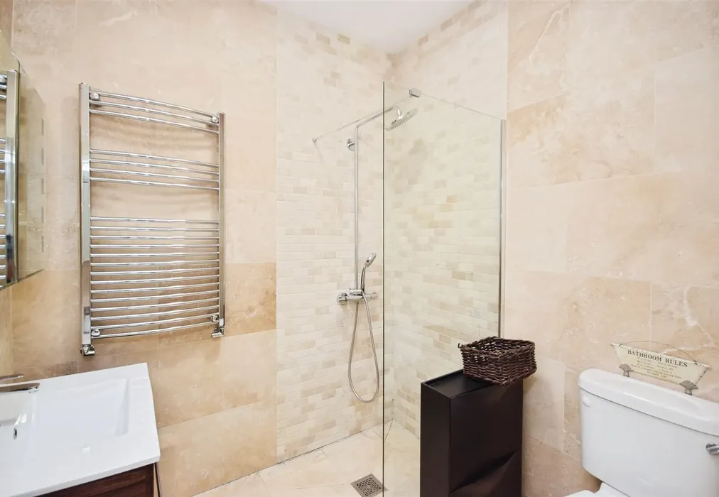 Bathroom - Grenehurst Park, Capel, Dorking, Surrey - Wards of Kent