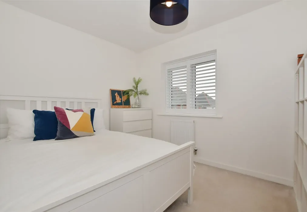 Bedroom 2 - Adams Lane, Holborough, Snodland, Kent - Wards of Kent