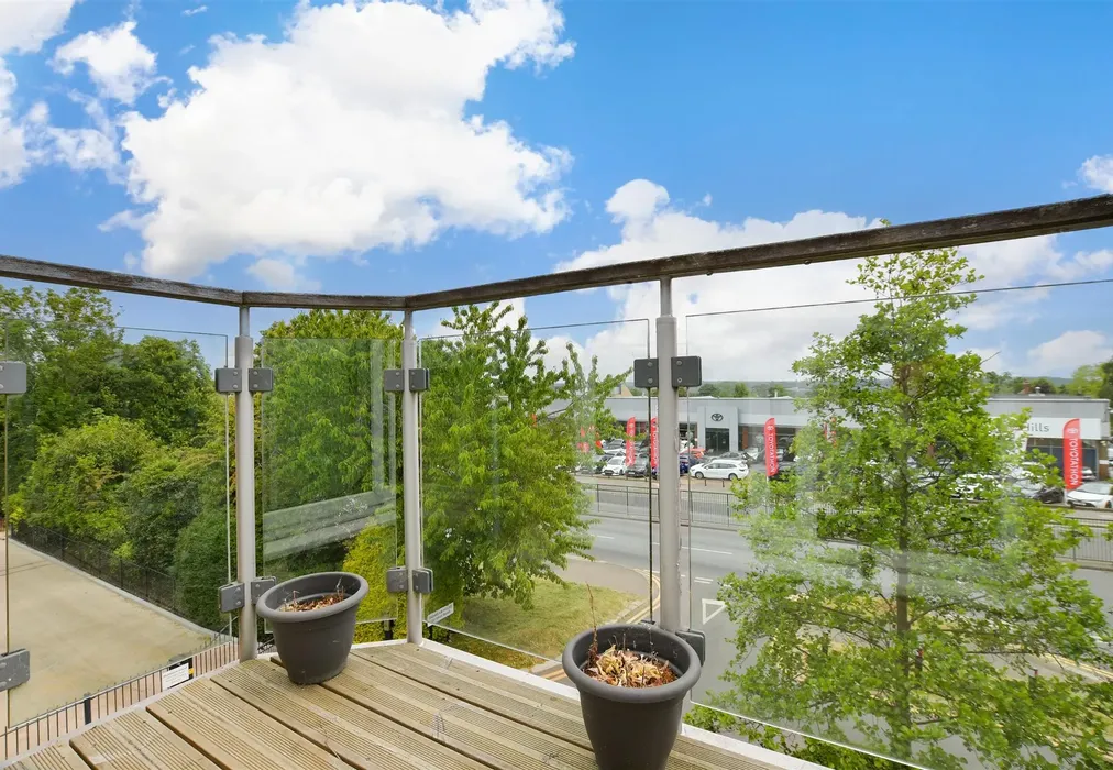Balcony / Terrace - Mornington Road, Woodford Green, Essex - Wards of Kent