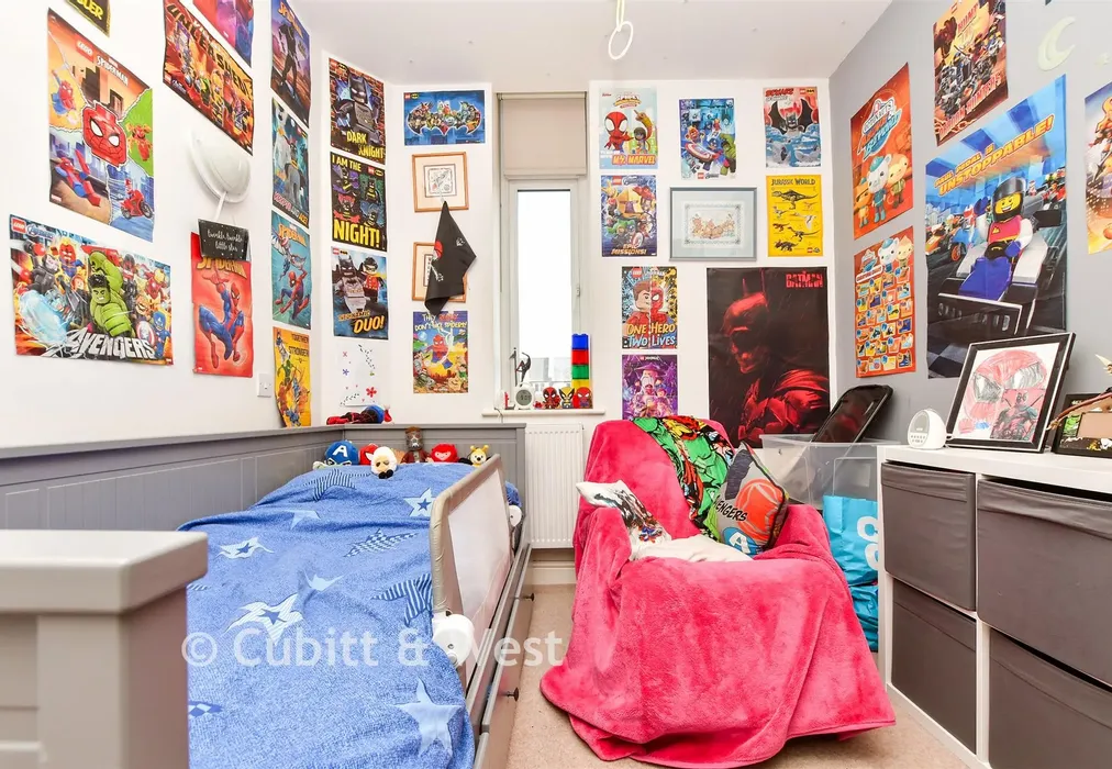 Bedroom 2 - Wood Street, East Grinstead, West Sussex - Wards of Kent