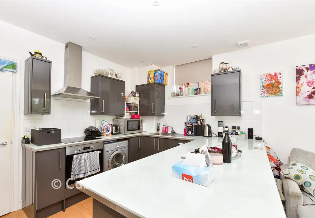 Lounge/Kitchen - Wood Street, East Grinstead, West Sussex - Wards of Kent