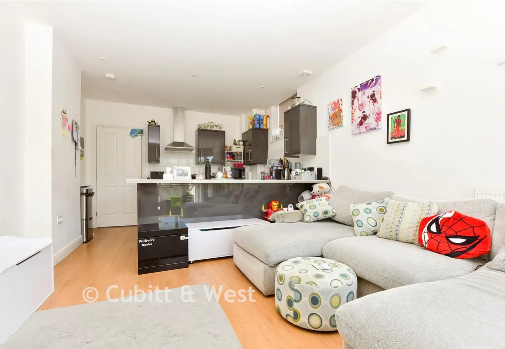 Lounge/Kitchen - Wood Street, East Grinstead, West Sussex - Wards of Kent