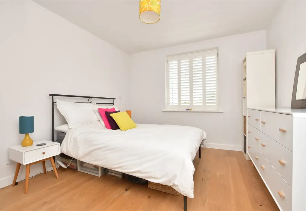 Bedroom - Wheatley Road, Whitstable, Kent - Wards of Kent