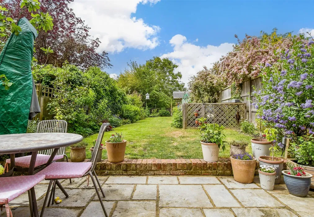 Rear Garden - The Street, Ulcombe, Maidstone, Kent - Wards of Kent