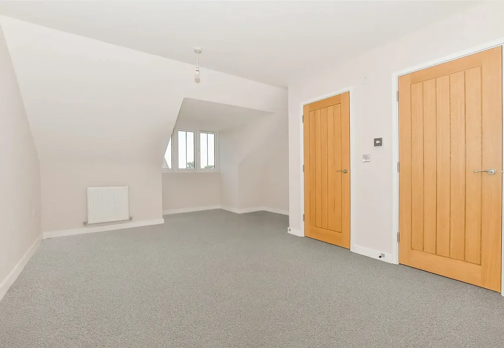 Bedroom 1 - Maude Close, The Maude, New Romney, Kent - Wards of Kent