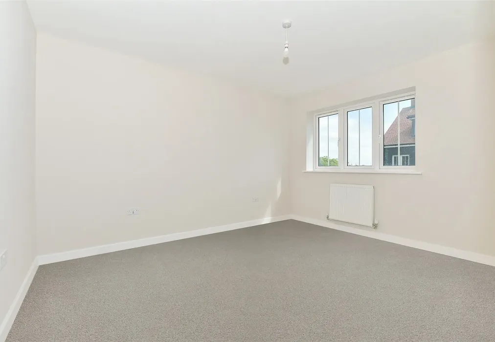 Bedroom 2 - Maude Close, The Maude, New Romney, Kent - Wards of Kent