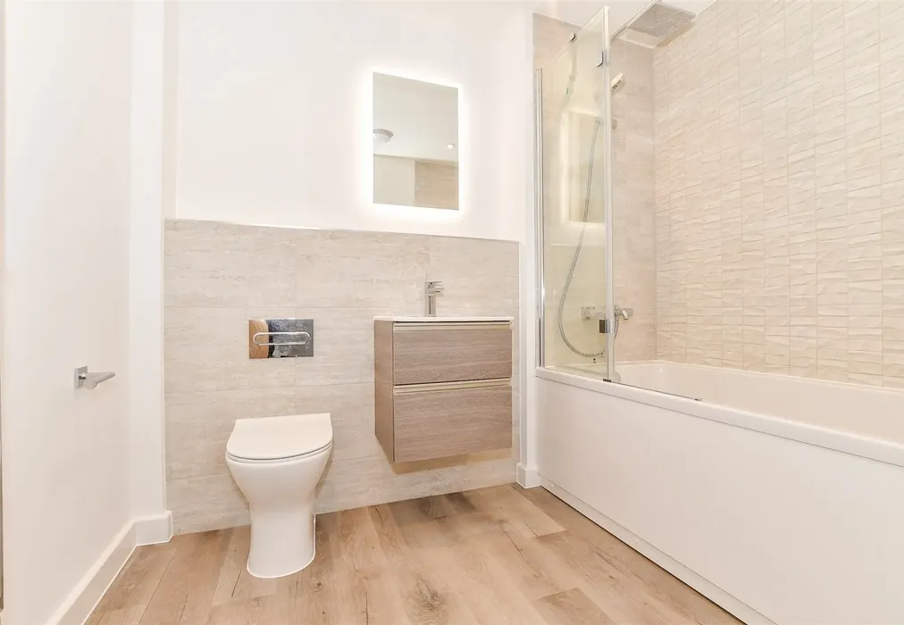 Bathroom - Joseph Way, The Maude, New Romney, Kent - Wards of Kent