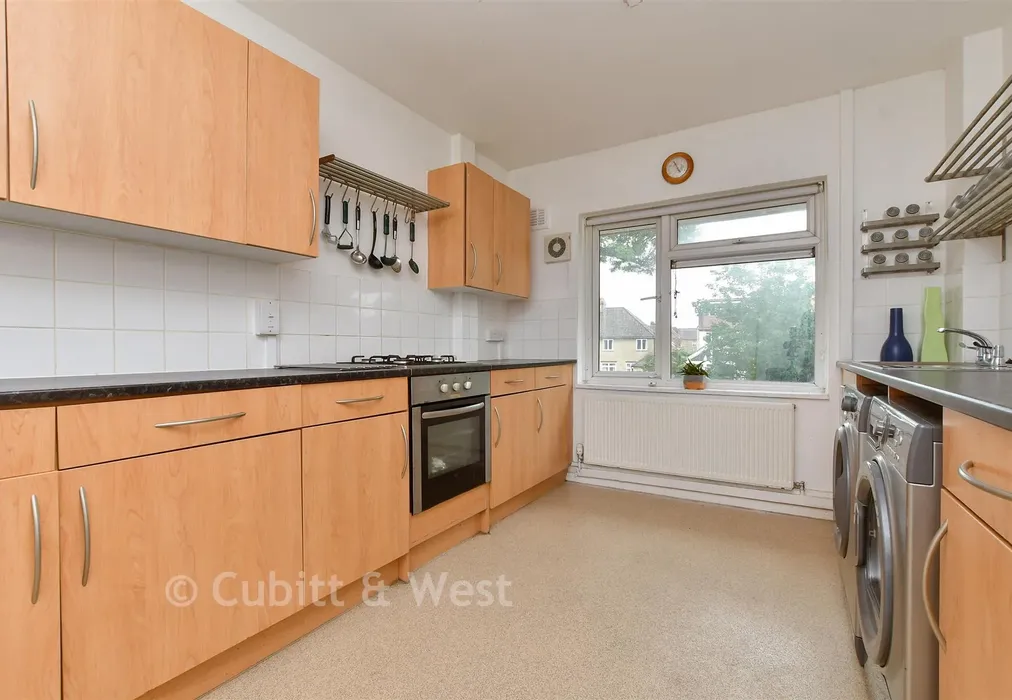 Kitchen - Park Lane, Wallington, Surrey - Wards of Kent