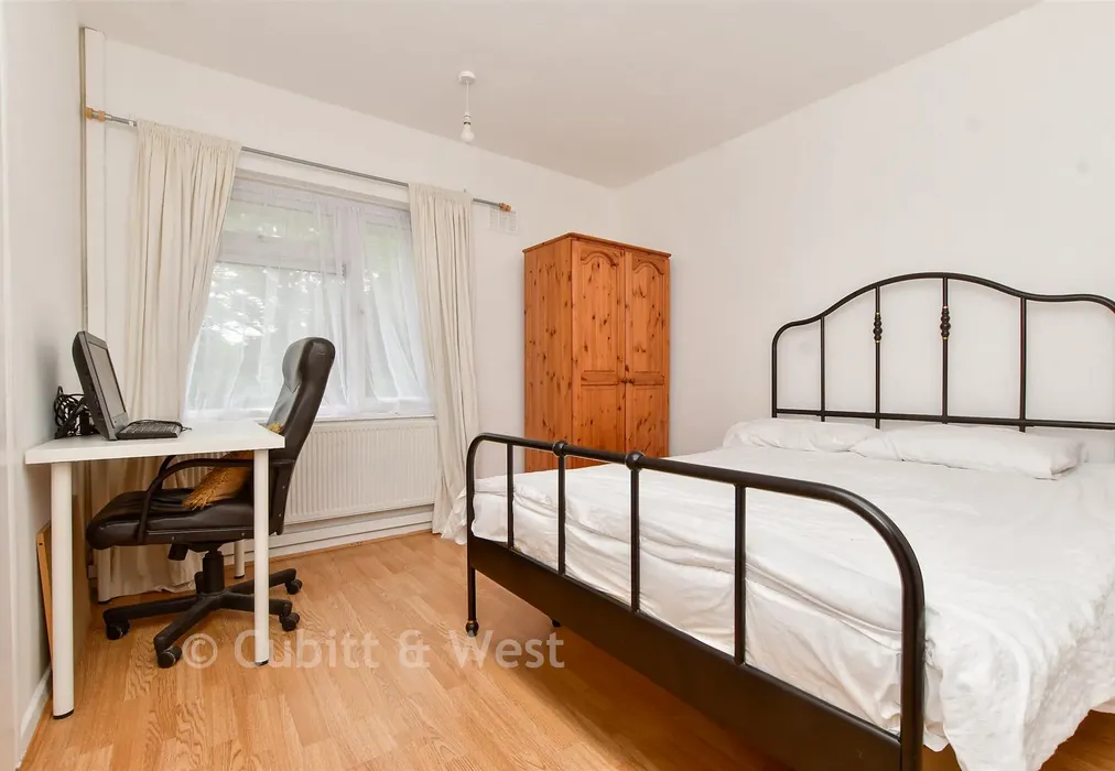 Bedroom 2 - Park Lane, Wallington, Surrey - Wards of Kent