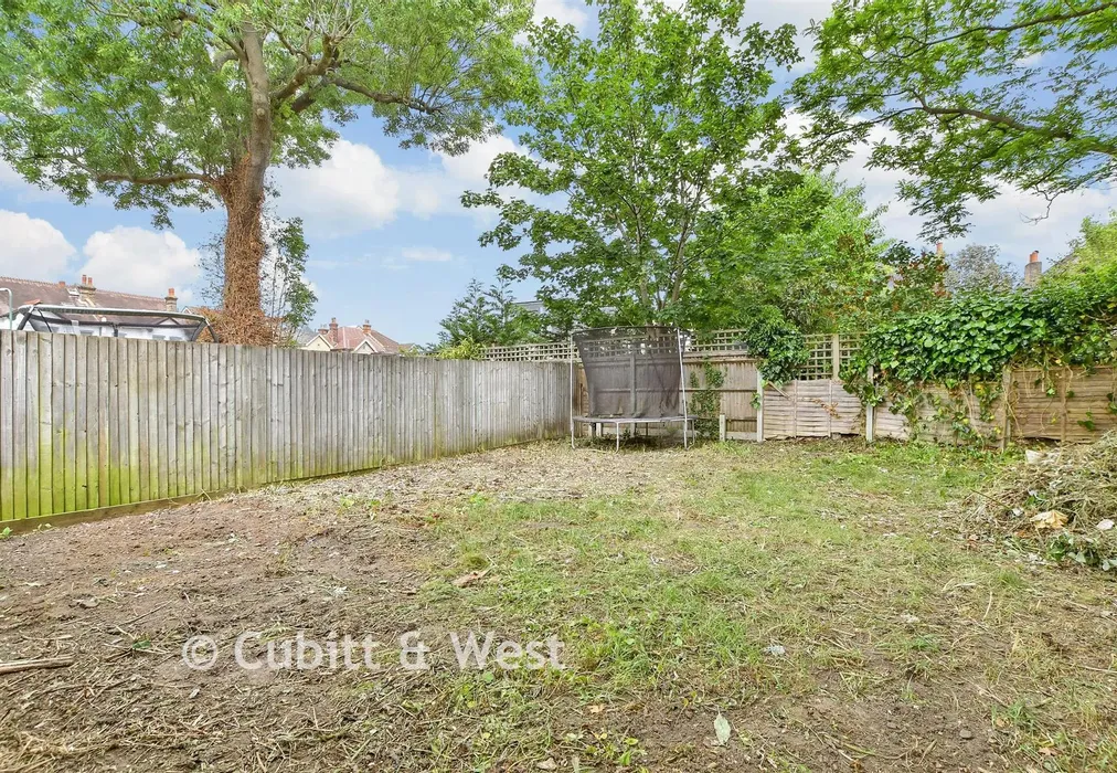 Rear Garden - Park Lane, Wallington, Surrey - Wards of Kent