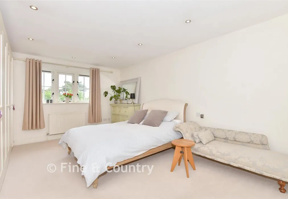 Main Bedroom - Durlock Road, Ash, Canterbury, Kent - Wards of Kent