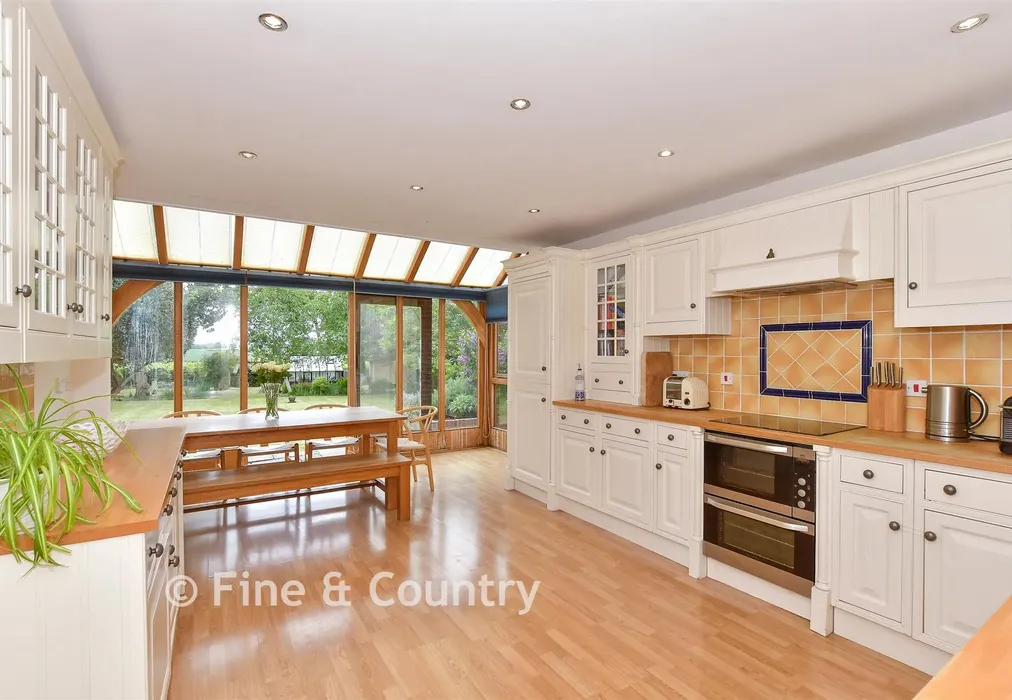 Kitchen - Durlock Road, Ash, Canterbury, Kent - Wards of Kent