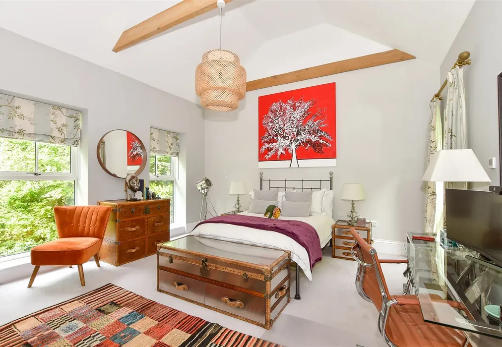Bedroom 2 - Station Approach, Mayfield, East Sussex - Wards of Kent