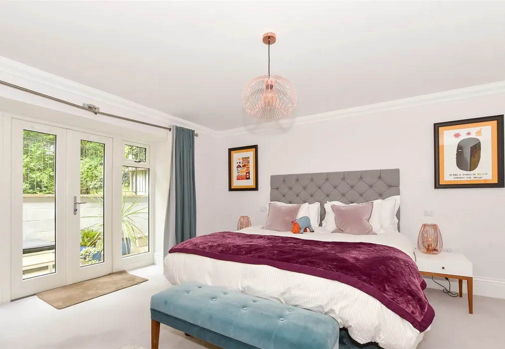 Bedroom 3 - Station Approach, Mayfield, East Sussex - Wards of Kent