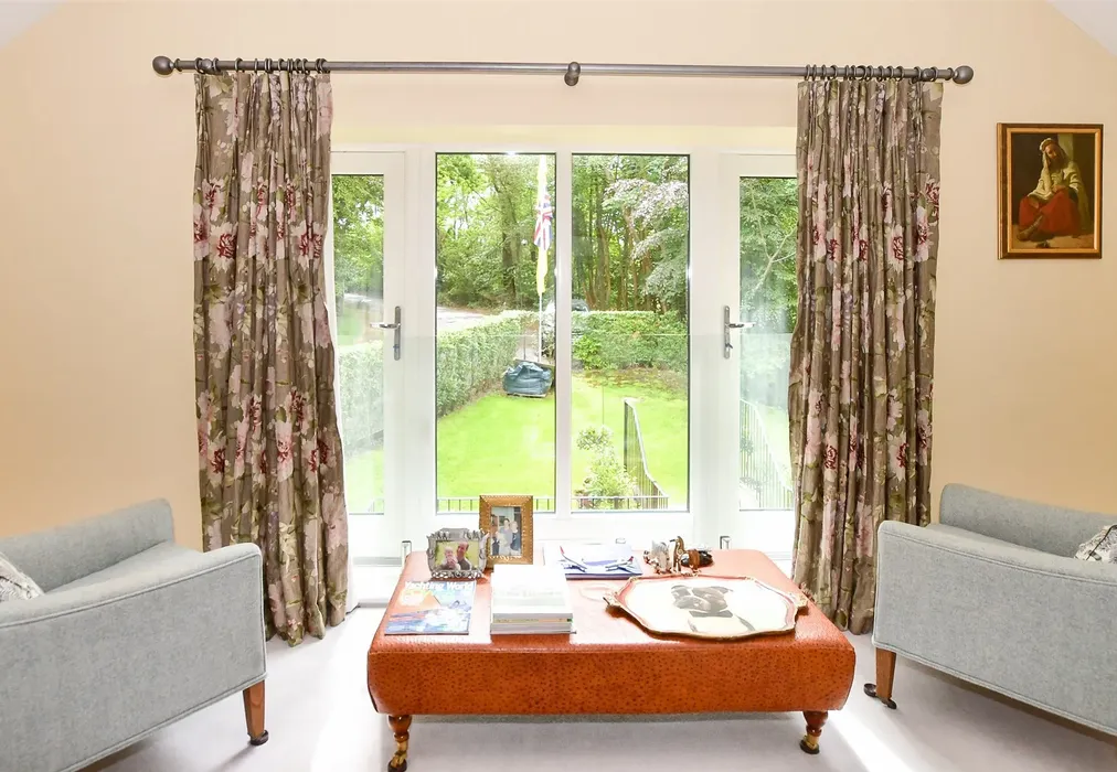 Internal Lifestyle Photograph - Station Approach, Mayfield, East Sussex - Wards of Kent