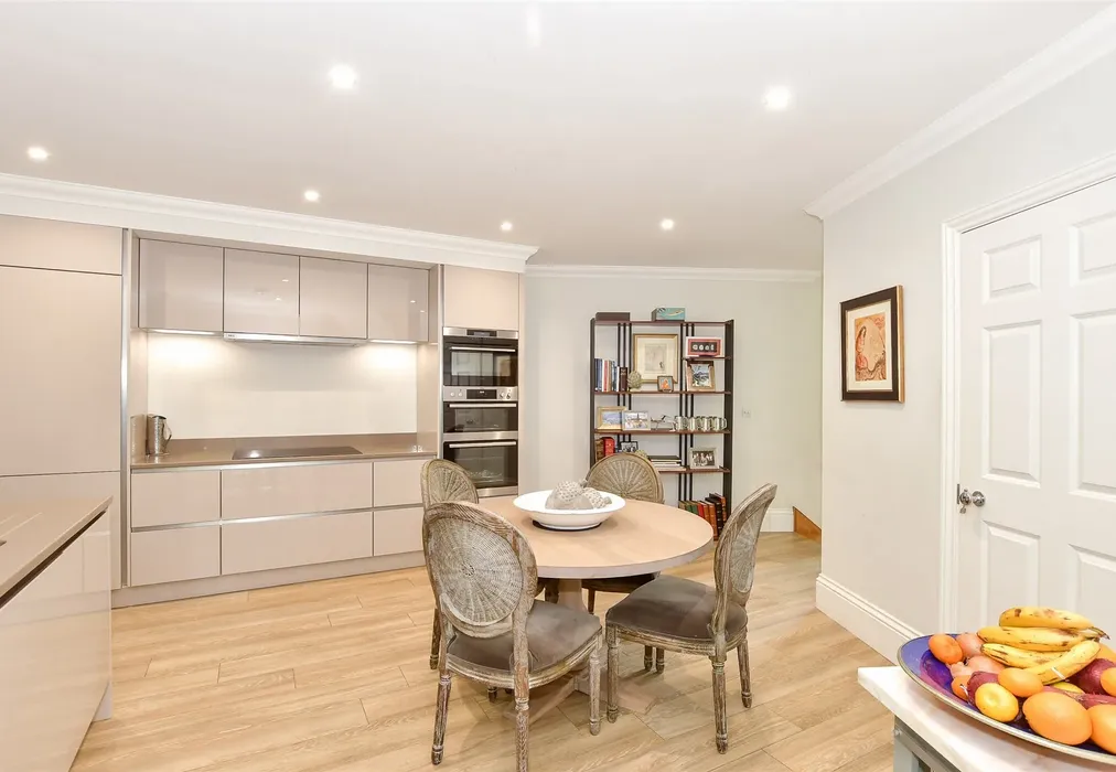 Kitchen/Dining Room - Station Approach, Mayfield, East Sussex - Wards of Kent