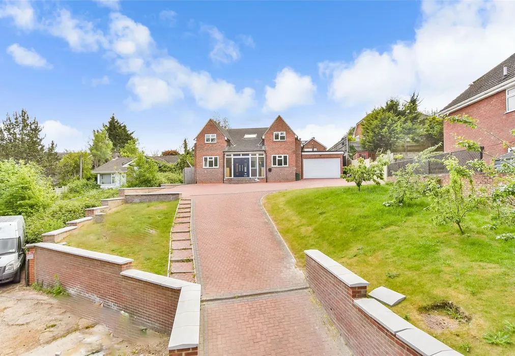 Driveway/Parking - Robin Hood Lane, Walderslade, Chatham, Kent - Wards of Kent