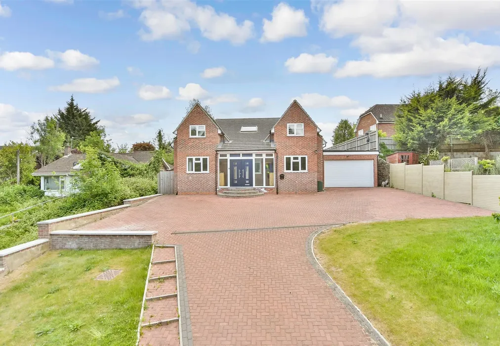 Driveway/Parking - Robin Hood Lane, Walderslade, Chatham, Kent - Wards of Kent
