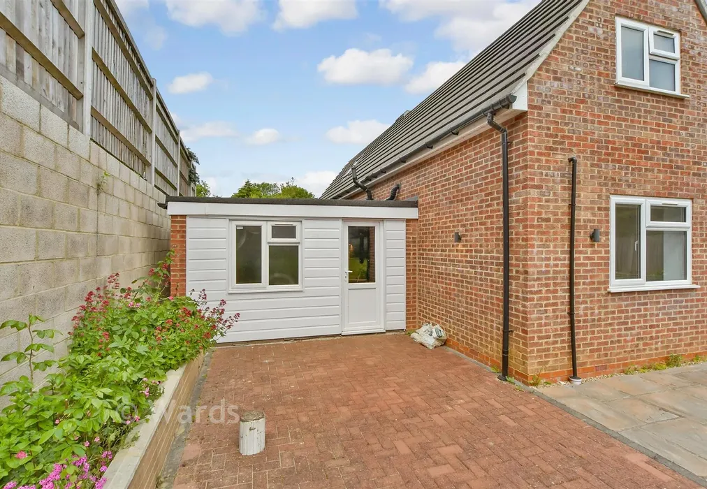 Garage - Robin Hood Lane, Walderslade, Chatham, Kent - Wards of Kent