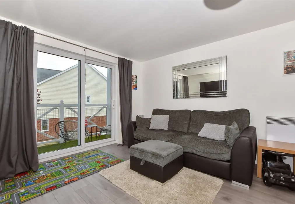 Lounge/Kitchen/ Diner - Poynder Drive, Holborough Lakes, Kent - Wards of Kent